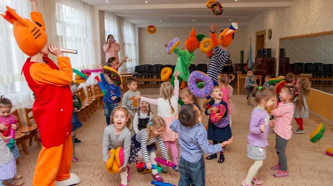 Kinderfeestje heeft als thema 'tyfus luid schreeuwen terwijl jij brak bent'