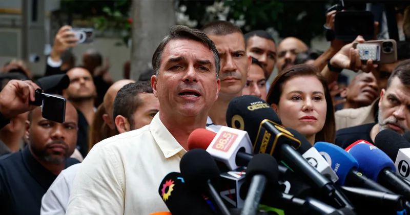 Flávio Bolsonaro wil verkiezingsuitslag laten controleren door een onafhankelijke Bolsonaro