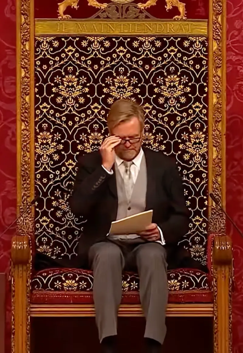 Koning Willem-Alexander vreest dat hij nu zelf meest capabele persoon in regering is geworden